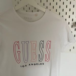 Guess Tshirt